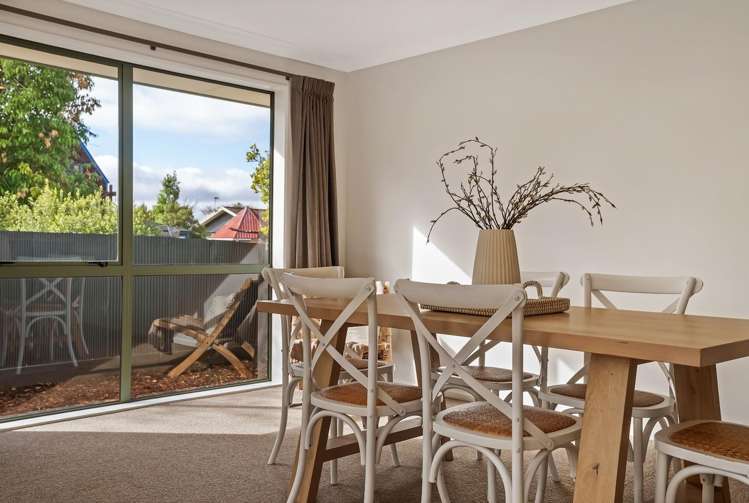 14a Larch Place Casebrook_11