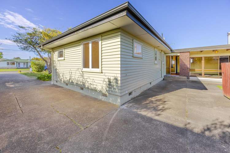 19 Howard Road Taradale_16