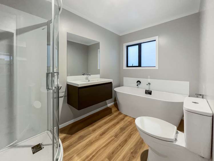 10 Rotoiti Place 10587_8