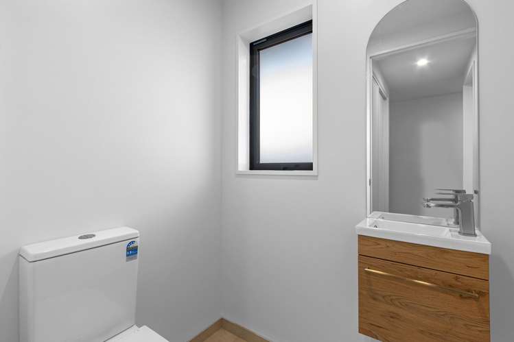 61 Whitehorn Drive Lincoln_12