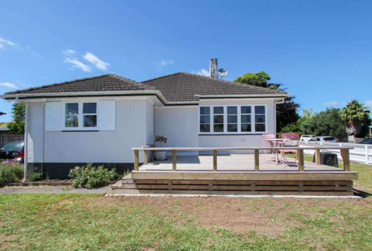 2 Bains Avenue 1074_18