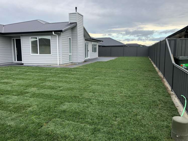 8 Drovers Way Frimley_12