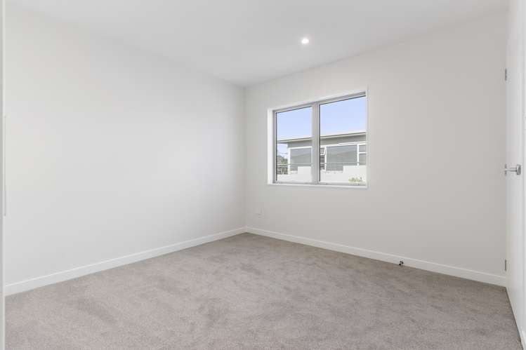 1b Sea Spray Drive Bucklands Beach_17