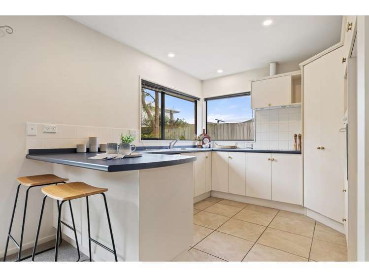 17 Sutton Place Dallington_10