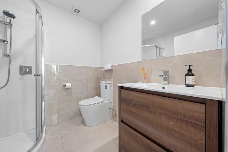 17 Korama Lane New Lynn_19