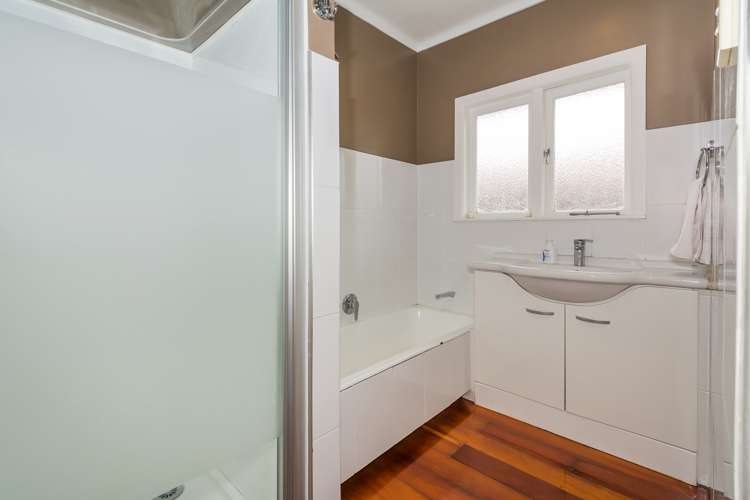 34 Eversleigh Road Belmont_16