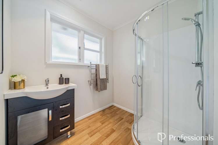8 Kereru Grove Stokes Valley_13