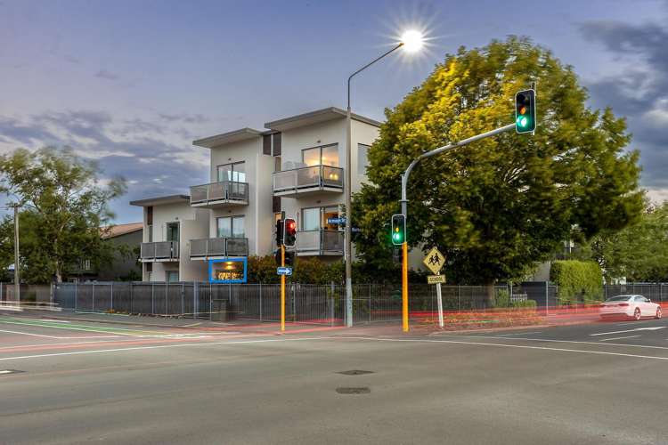 2/318 Barbadoes Street_0