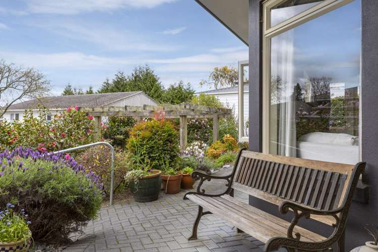 5B Awanui Street Hilltop_11