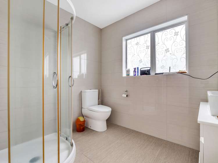 33 Pickaberry Avenue Papakura_15