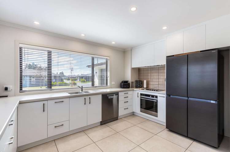35 Noumea Drive Rangatira Park_3