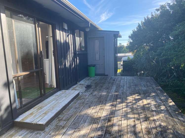 22 Mahoe Street Ōtaki Beach_5