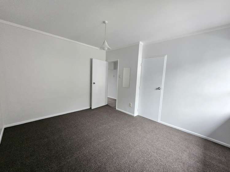 2/126 Redwood Avenue 11538_6