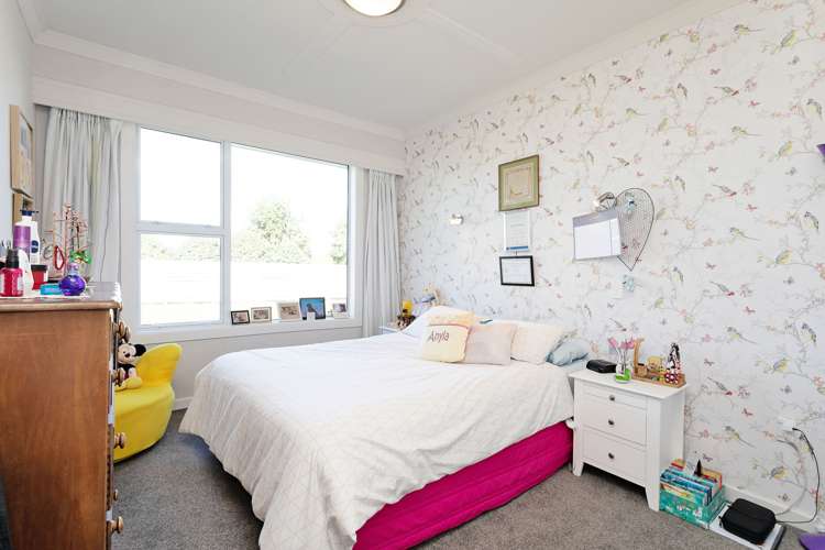 223 Roslyn Road Roslyn Bush_8