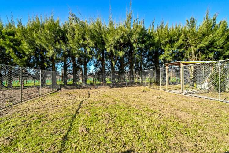 25 Stock Road Pakipaki_22