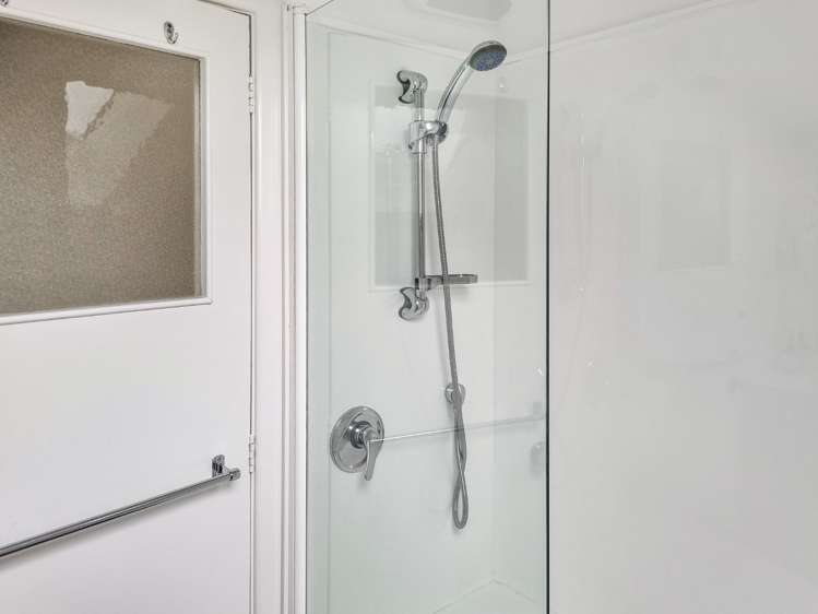29 Wayside Ave 1407_10