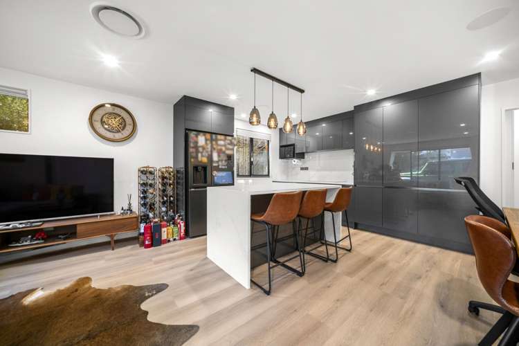 25F Oteha Valley Road Northcross_5