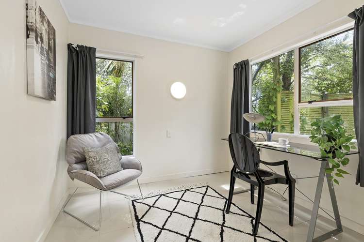 12 Florio Terrace Tawa_15