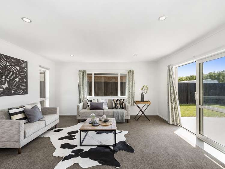 208 Saint James Drive Huntington_5