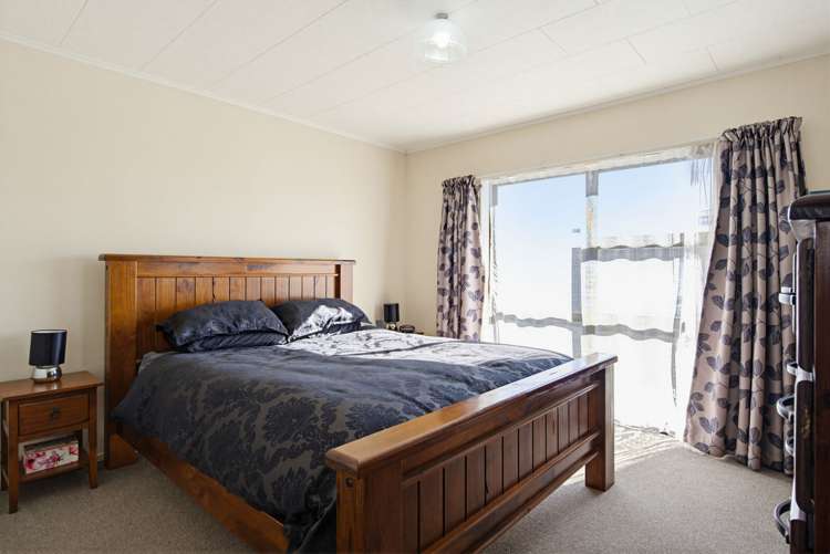 2/3 Ngaio Street Stoke_12
