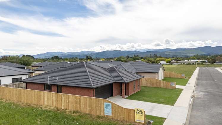 7 Georgina Beyer Way Carterton_21