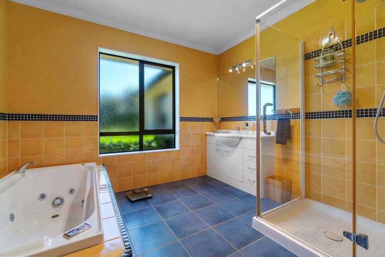 3714 Cambridge Road Leamington_23