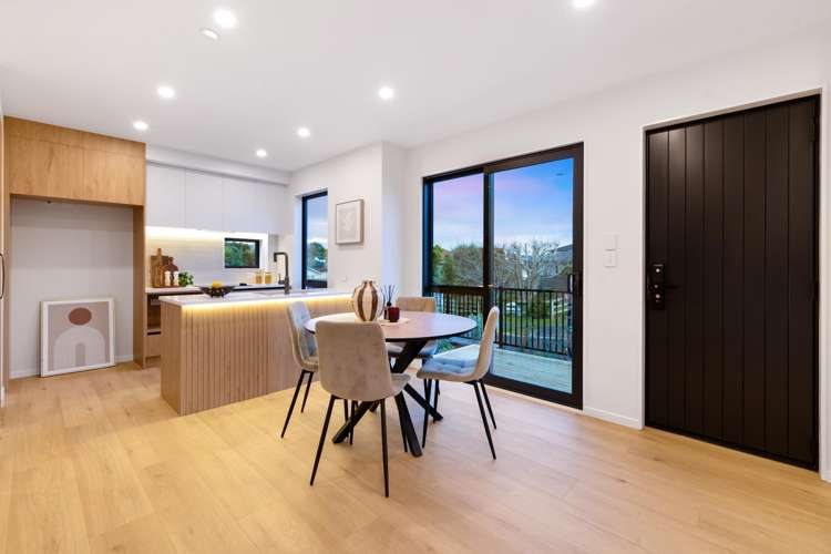 3A, 3B and 3D Towra Place Botany Downs_9
