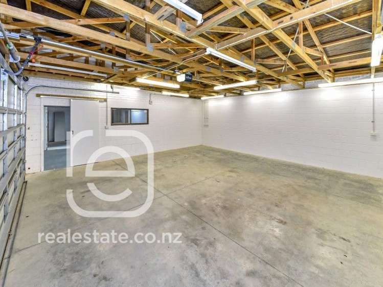 36 Youngs Road Papakura_22