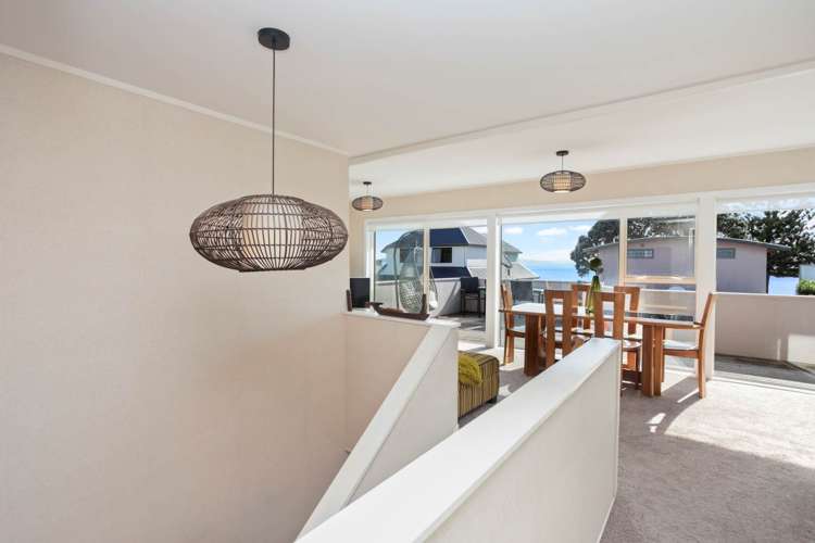 2/15 The Esplanade Eastern Beach_9