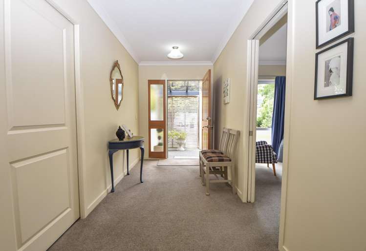 26 Deller Drive Carterton_17