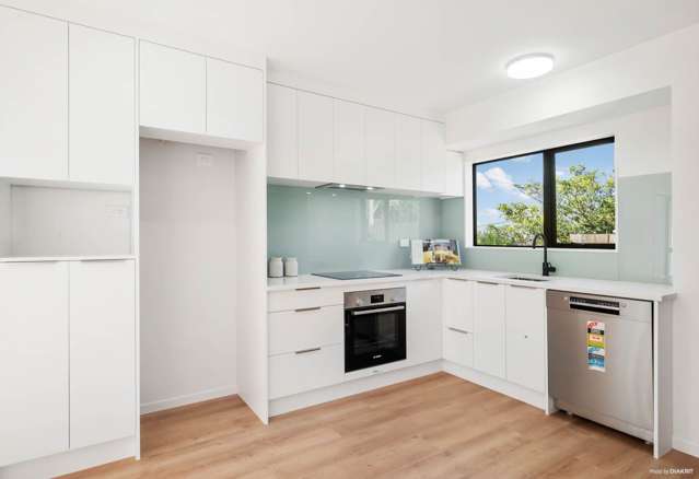 1/621 Glenfield Road Totara Vale_1