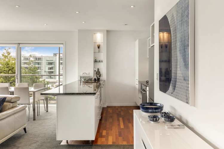 304/125 Customs Street Auckland Central_5