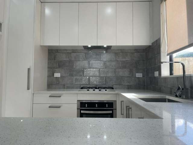 C/4 Carolyn St 10685_3