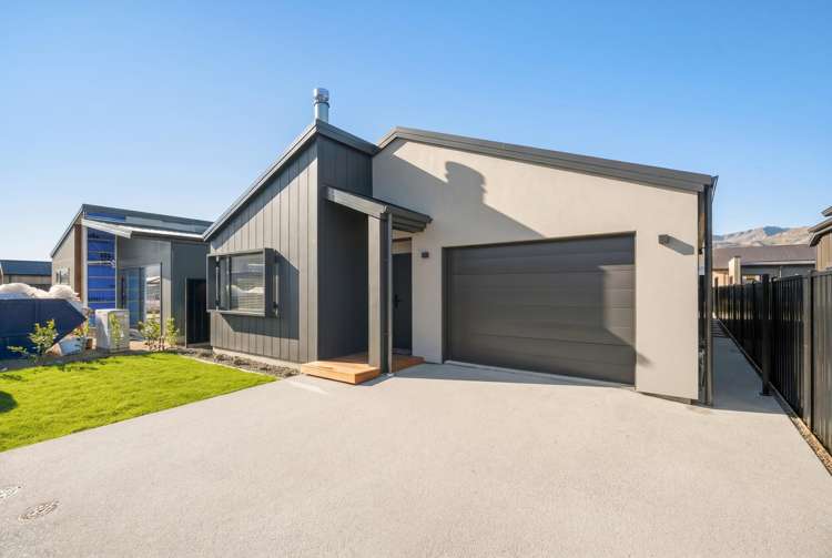 174 Burdon Loop Lake Hawea_23