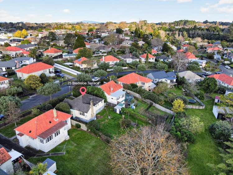 25 Bledisloe Terrace Hamilton East_13