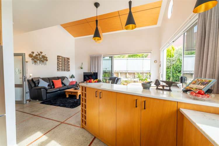 1/113 Orbell Street Glenwood_5