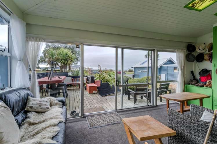 1391 Coast Road_2