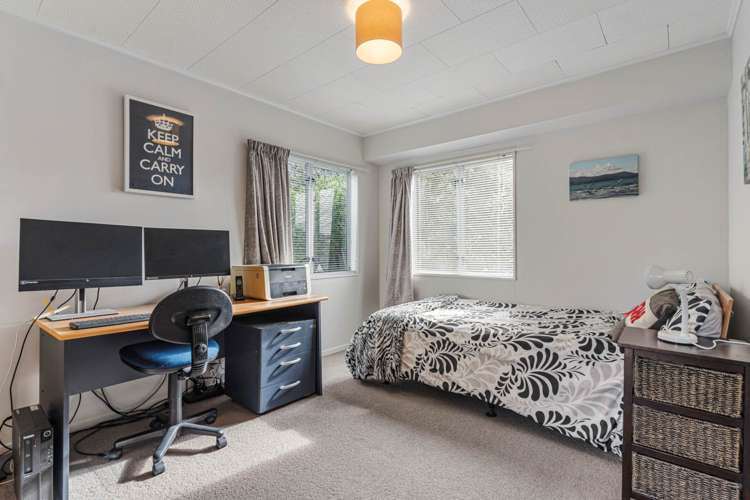 8 Tetrarch Place Totara Vale_11
