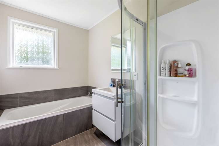 84 Advene Road Cockle Bay_11