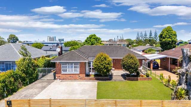 House and Land in Papatoetoe