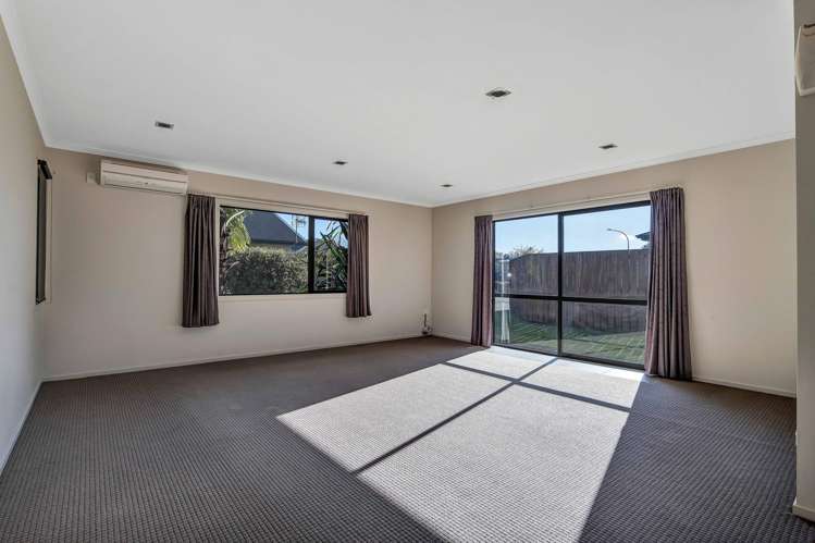 40 Montague Grove Stratford_9