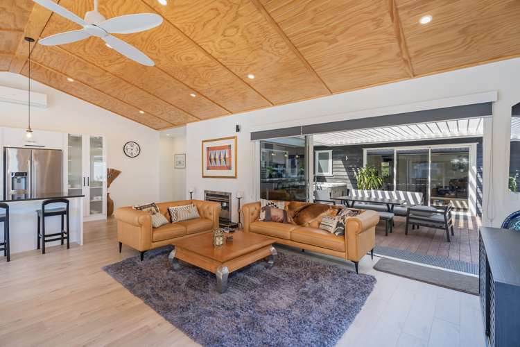 110 Motu Capri Pauanui_6