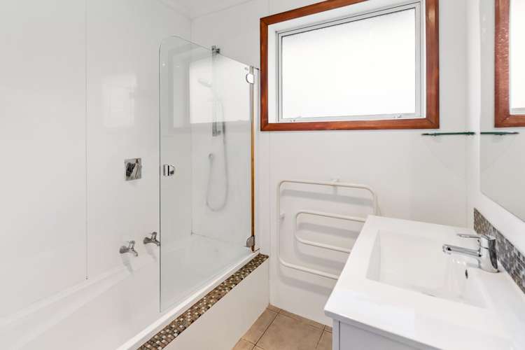 20 Grants Road Marchwiel_15