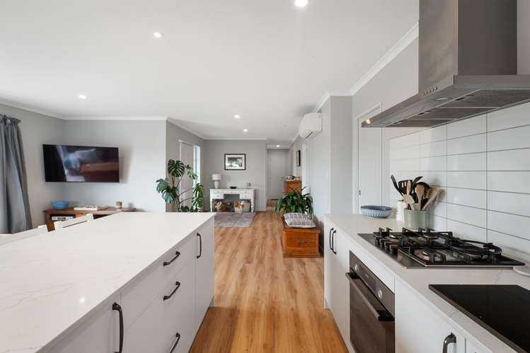6 Reel Road Waihi Beach_13