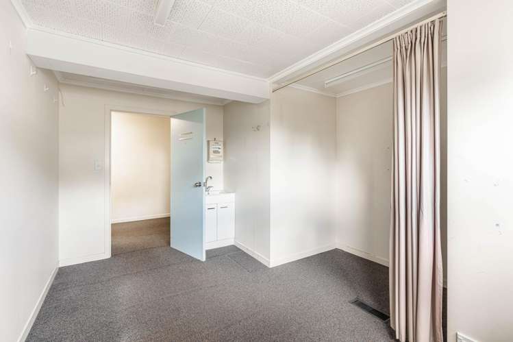 8 Archibald Road Kelston_9
