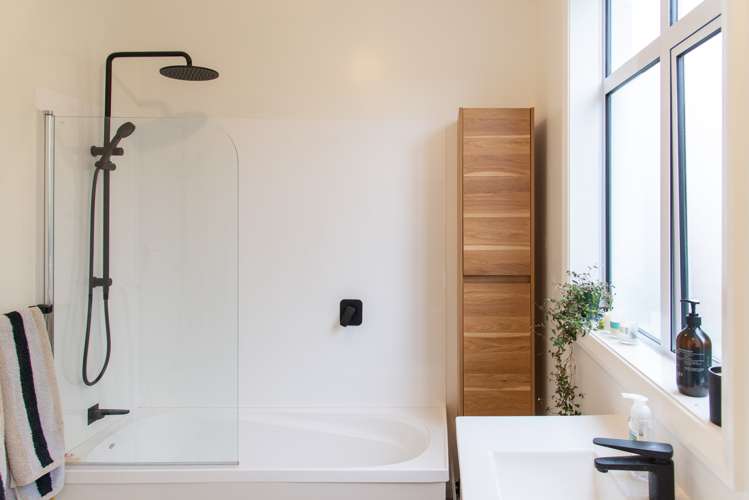 7 Valpy Street Saint Clair_12