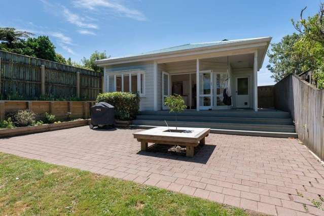 4-bedroom 2-bath house in Wadestown