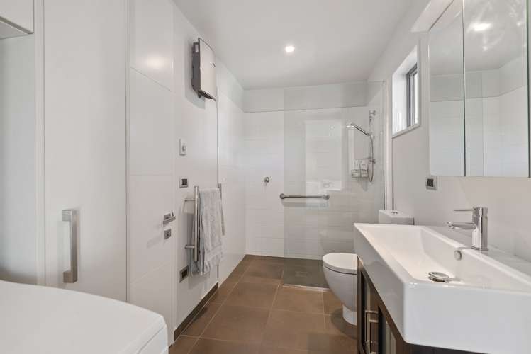 8 The Ridge Kennedys Bush_24