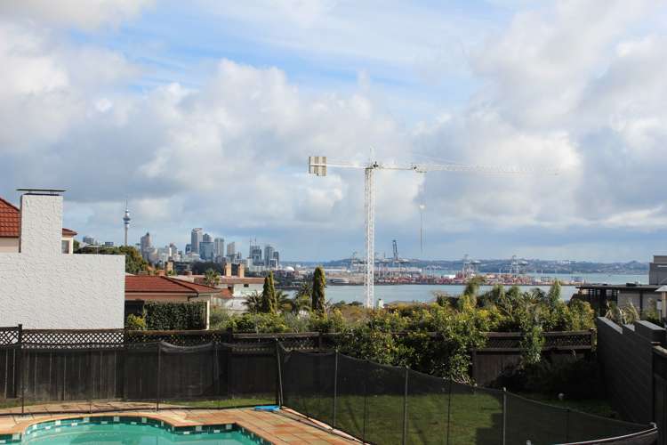 12 Fenton Circus Orakei_7