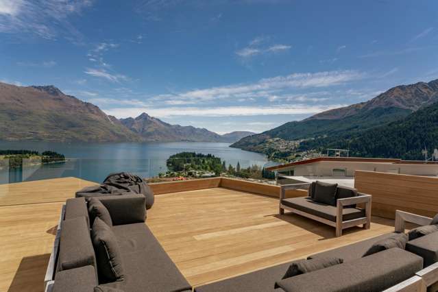 Prestige living – Queenstown Hill masterpiece